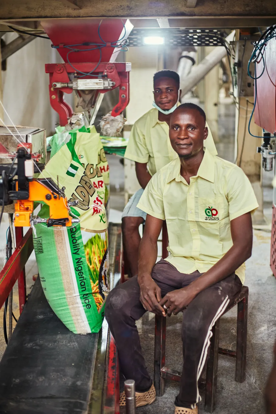 State-of-the-art milling systems during high-capacity rice processing